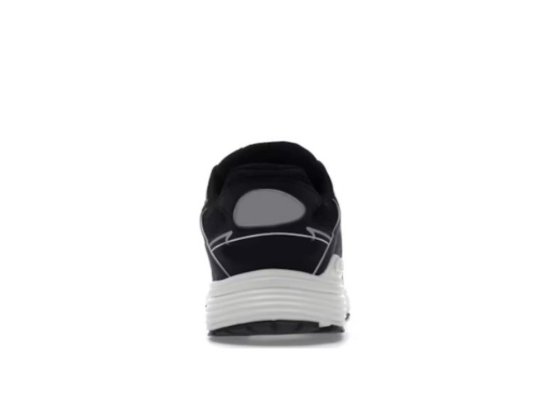 Running Sneakers D30 Black and White