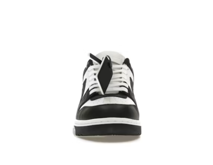 Sneaker off Black