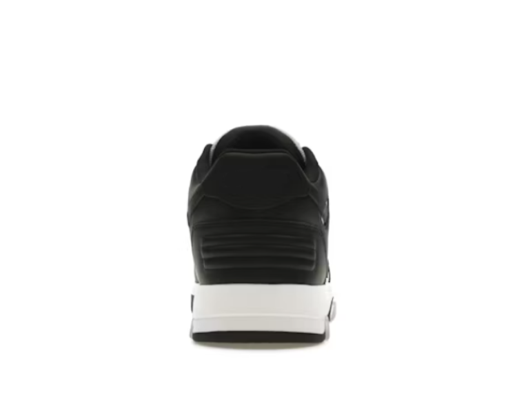 Sneaker off Black